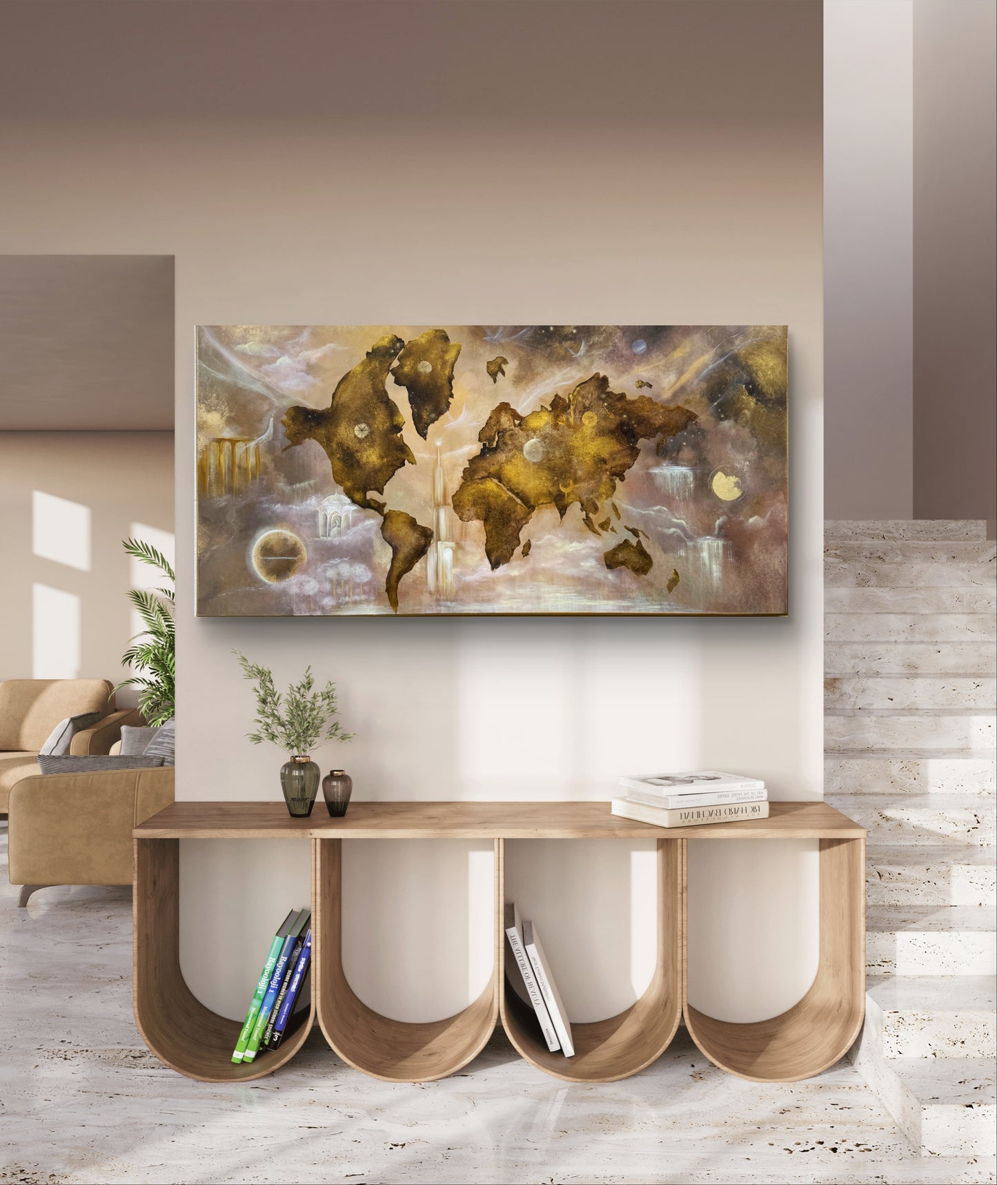 Original handgemaltes Weltkarten-Gemälde 140 × 70 cm in Gold mit kosmischen Elementen und Struktur